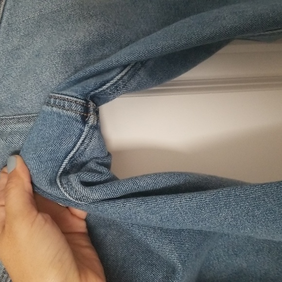 Mom Jeans American Eagle size 10 light wash - Picture 8 of 8